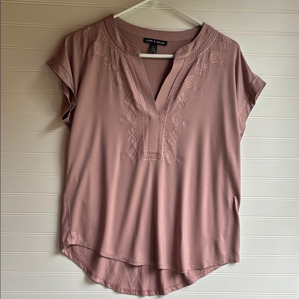 Cable & Gauge Mauve Embroidered Blouse